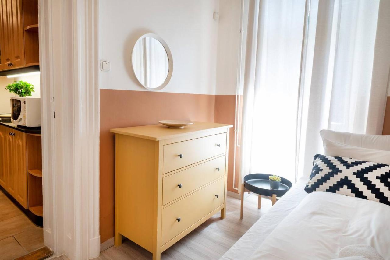 Central And Large Ac Home Away From Home Budapest Eksteriør bilde
